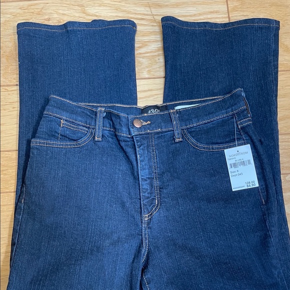 NYDJ Jeans - Made for Real Women with Real Curves - Picture 2 of 3